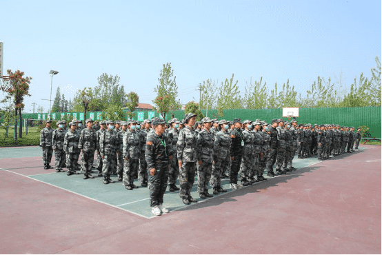 叛逆孩子训练学校论青少年心理健康成长(图2)